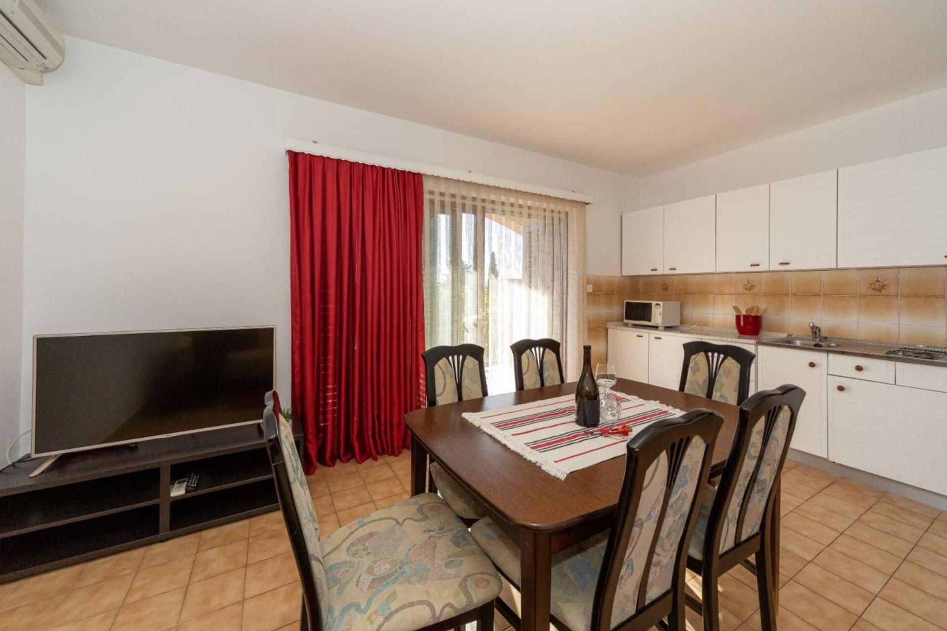 Three Bedroom Apartment In Biograd บีโอกราดนาโมรู ภายนอก รูปภาพ
