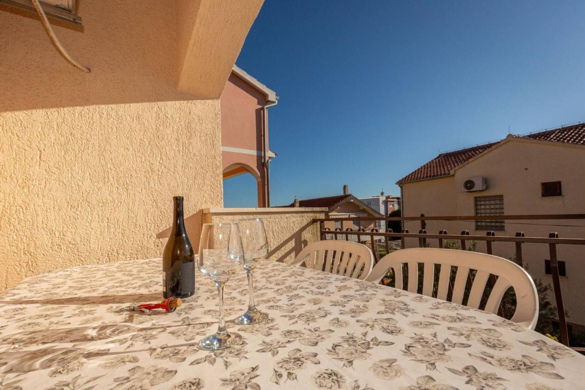 Three Bedroom Apartment In Biograd บีโอกราดนาโมรู ภายนอก รูปภาพ