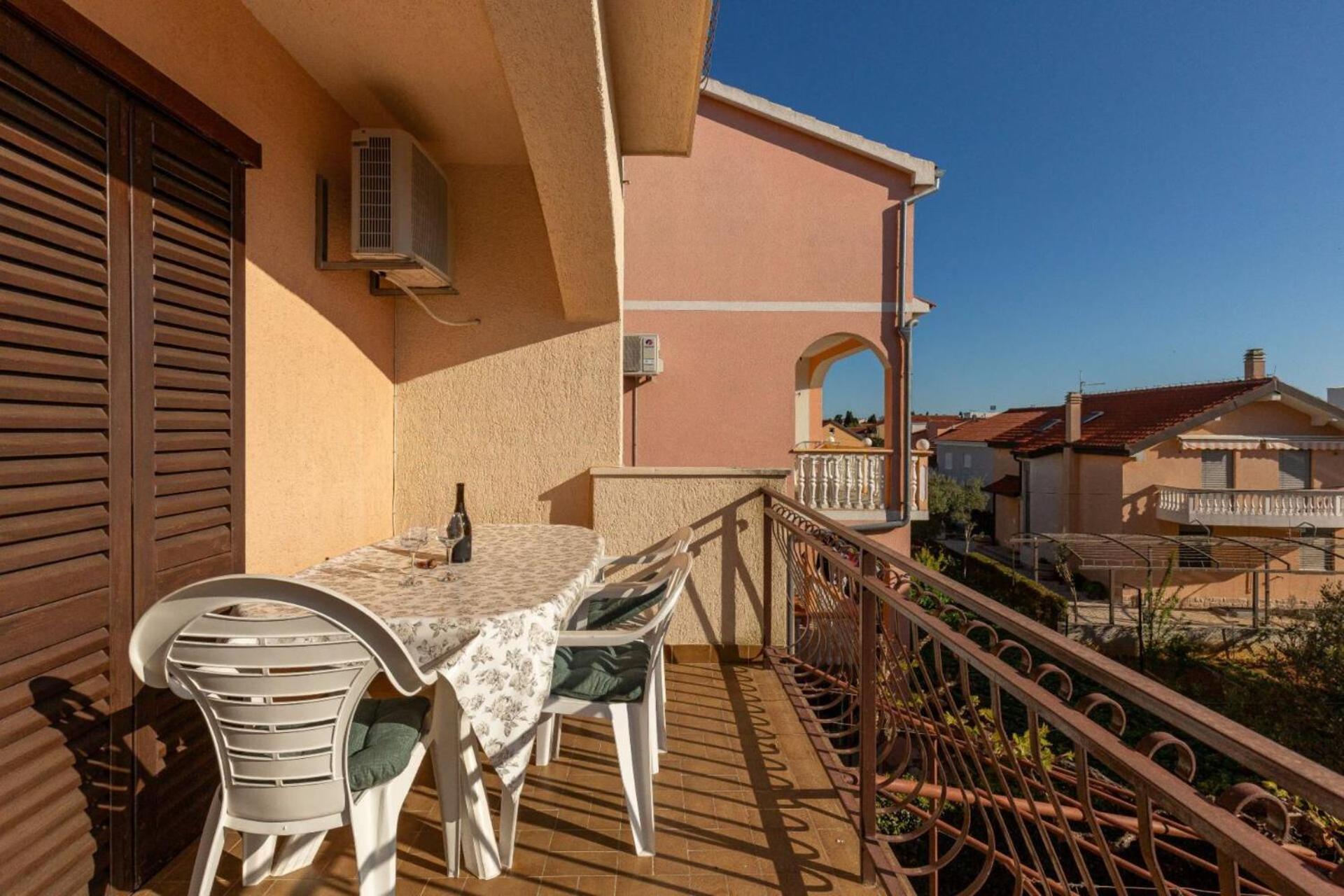 Three Bedroom Apartment In Biograd บีโอกราดนาโมรู ภายนอก รูปภาพ