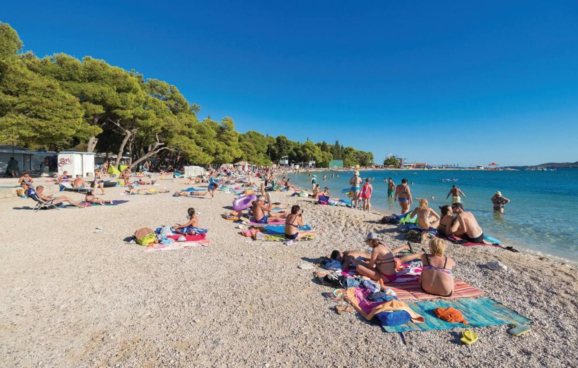 Three Bedroom Apartment In Biograd บีโอกราดนาโมรู ภายนอก รูปภาพ