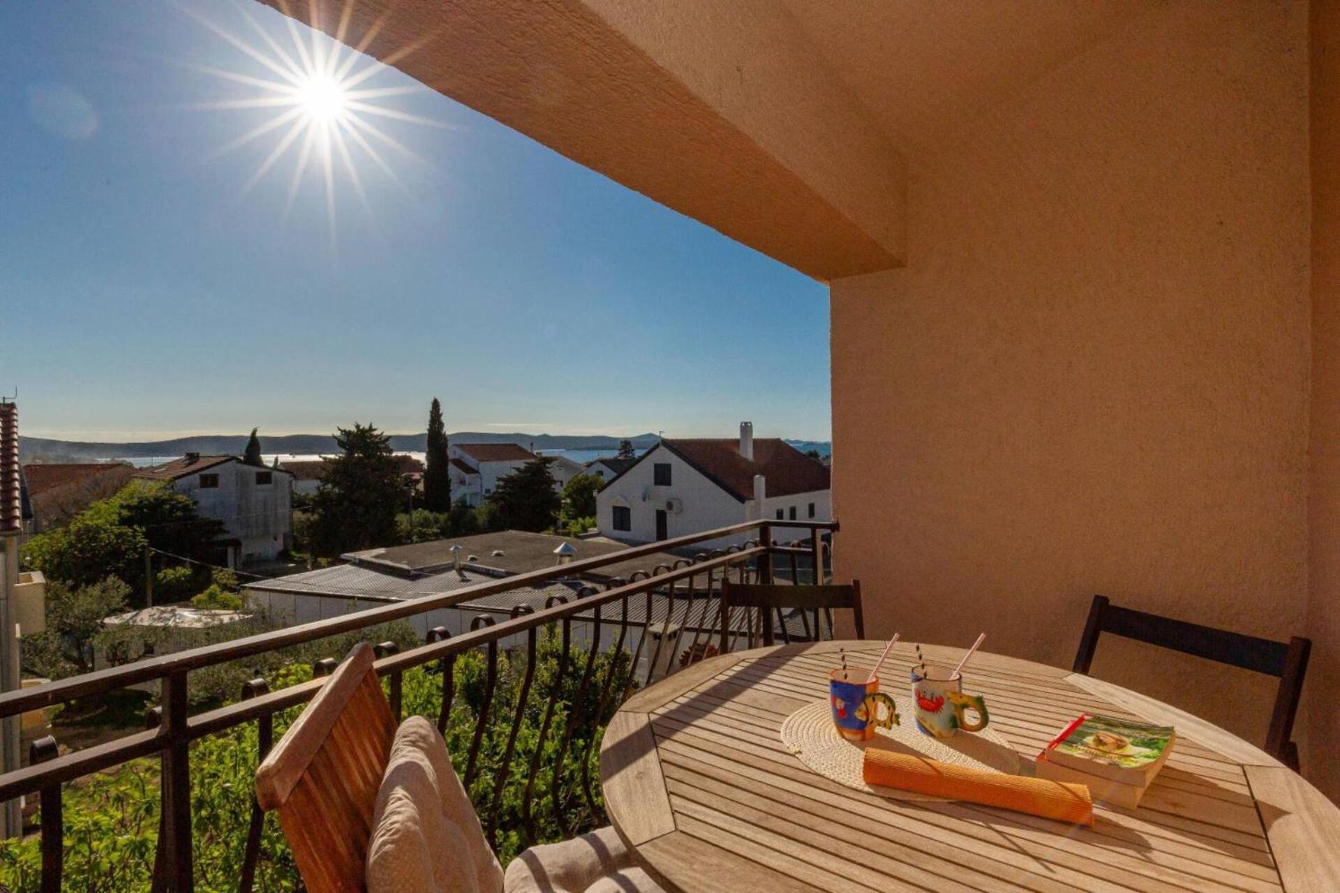 Three Bedroom Apartment In Biograd บีโอกราดนาโมรู ภายนอก รูปภาพ