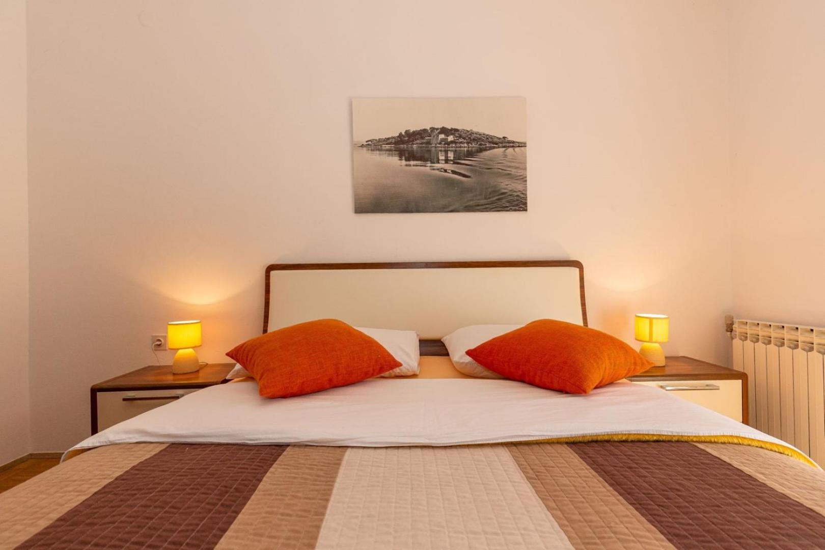 Three Bedroom Apartment In Biograd บีโอกราดนาโมรู ภายนอก รูปภาพ