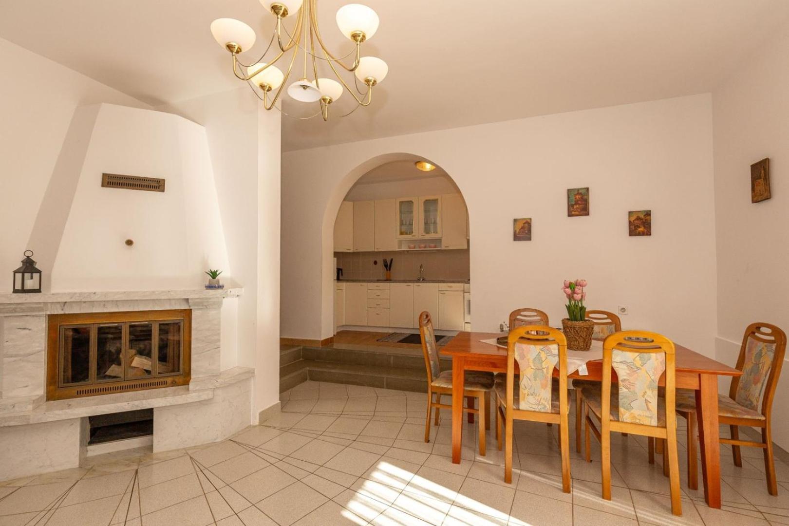 Three Bedroom Apartment In Biograd บีโอกราดนาโมรู ภายนอก รูปภาพ