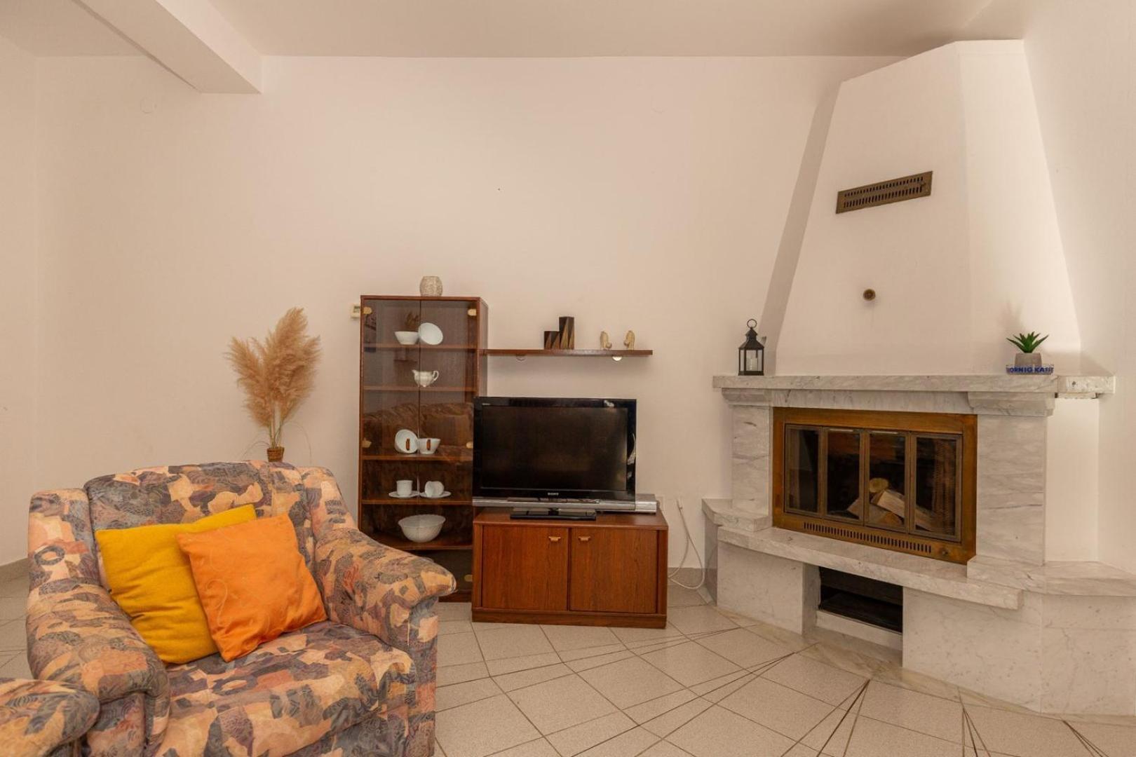 Three Bedroom Apartment In Biograd บีโอกราดนาโมรู ภายนอก รูปภาพ
